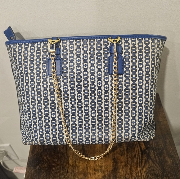 Tory Burch Gemini Link With Gold Chain Straps Blue and Cream Patterned Tote - Picture 6 of 16